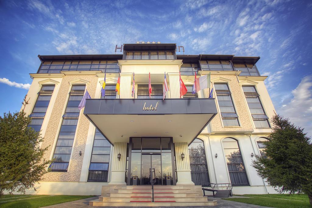 Hotel Garden Pristina Exterior foto